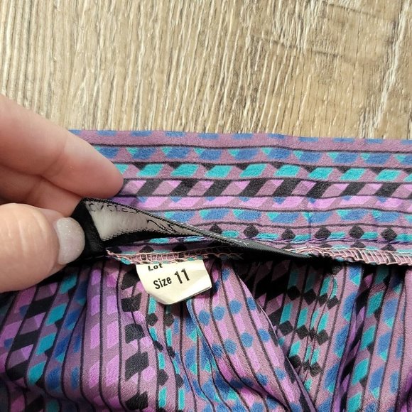 MJ Concepts in Sportswear Classy Vintage Skirt ~ Sz 11 ~ Knee Length ~ Purple - Picture 3 of 4